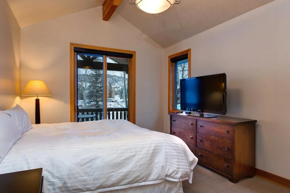 Abode at the Cove