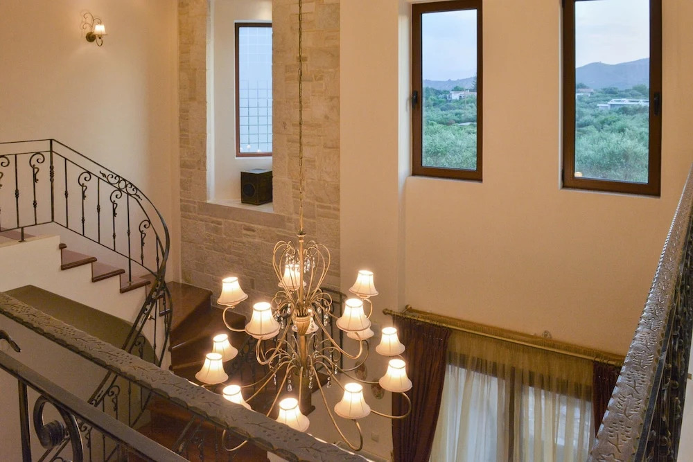 Private Pool Luxurious Villa with Parking & BBQ