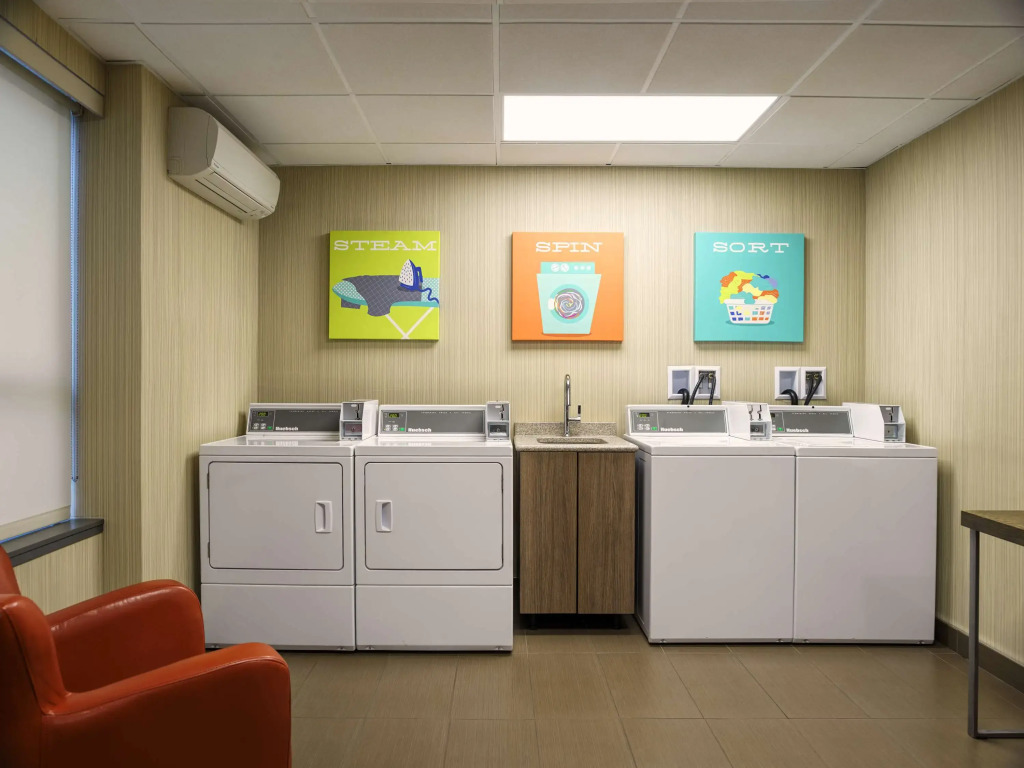 BEST WESTERN PLUS Carlton Plaza Hotel