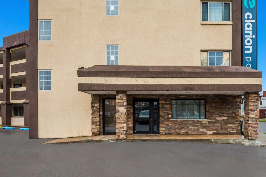Clarion Pointe Syracuse Downtown