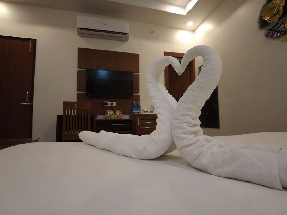 OYO 9711 Hotel Marc Blu