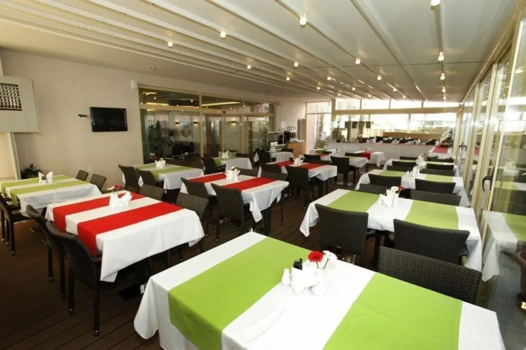 Dreamlife Hotel