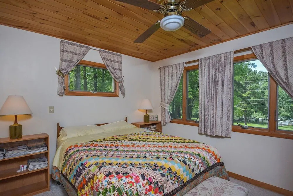 Lakeview Cottage