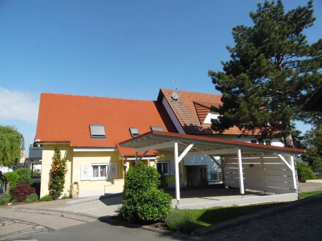 Ferienwohnungen Hog , Ringsheim
