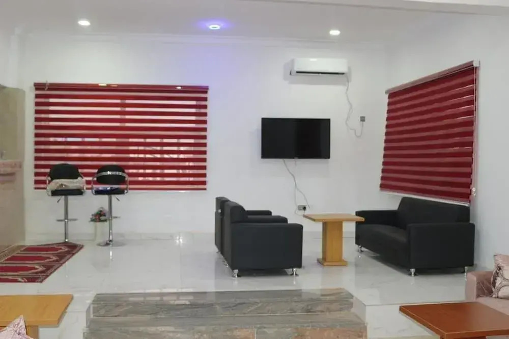 Roses Regency Hotel & Suites
