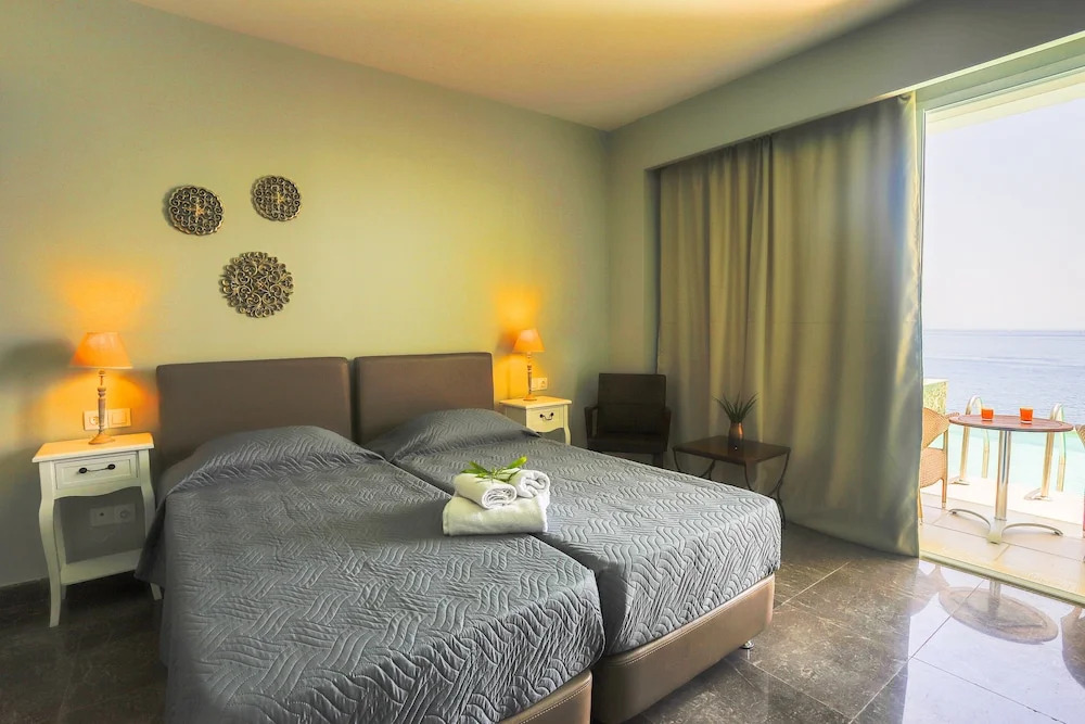 Room in Guest Room - Homric Boutique