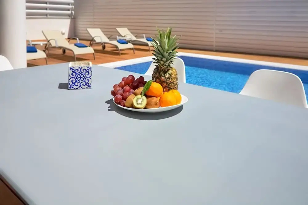 Seaview Luxury Villa Jacuzzi & Pool! 2 Min Beach