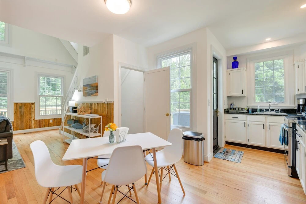 Family-friendly Chesapeake Beach House With Deck!