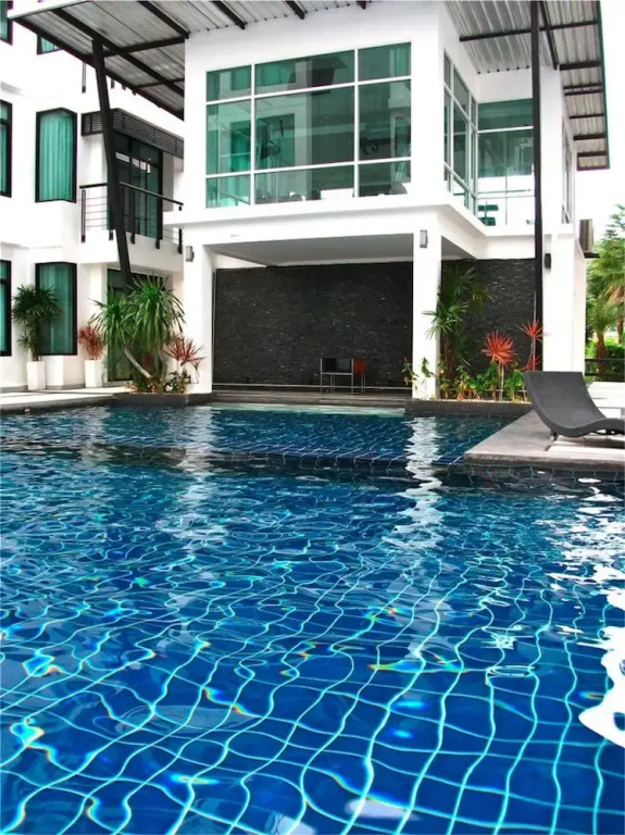 Kamala Regent 3 bedrooms Apartment
