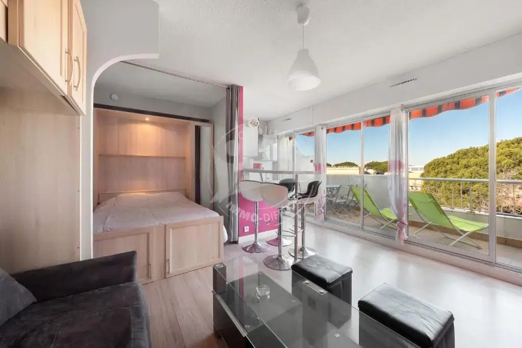 AS9557 - Studio vue sur la mer avec parking privé proche centre ville