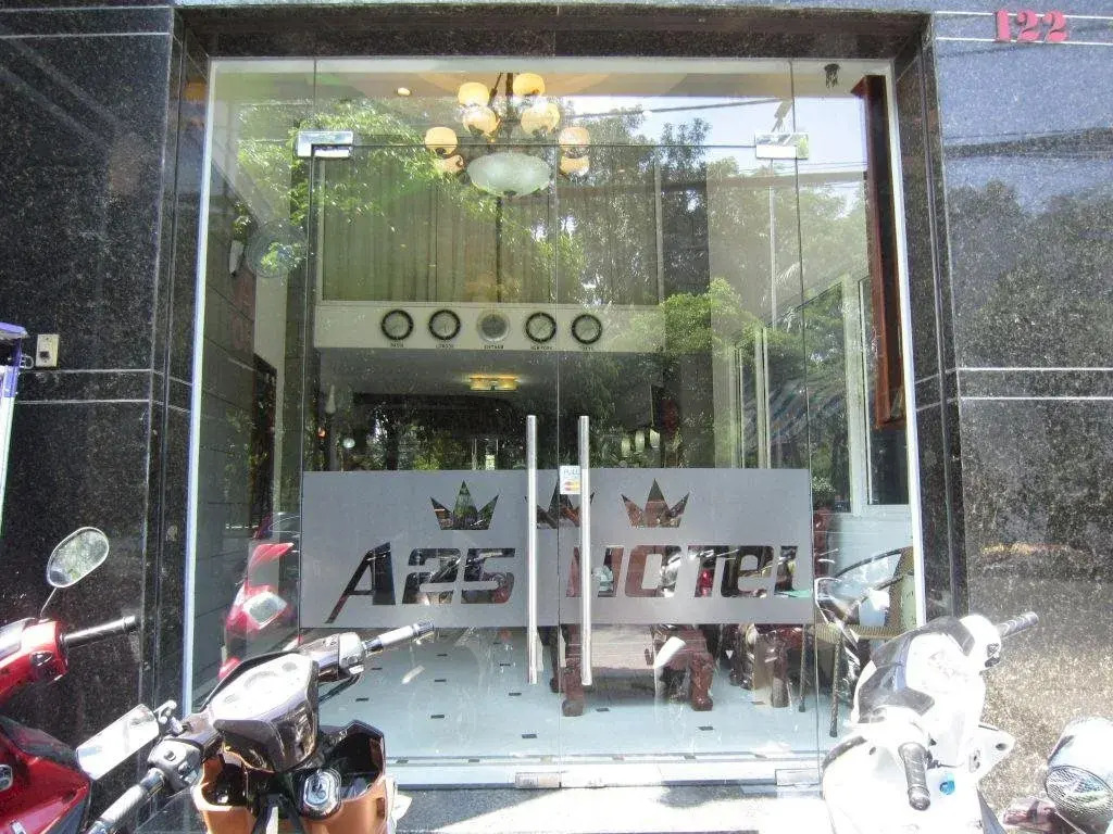 Lantern Hotel
