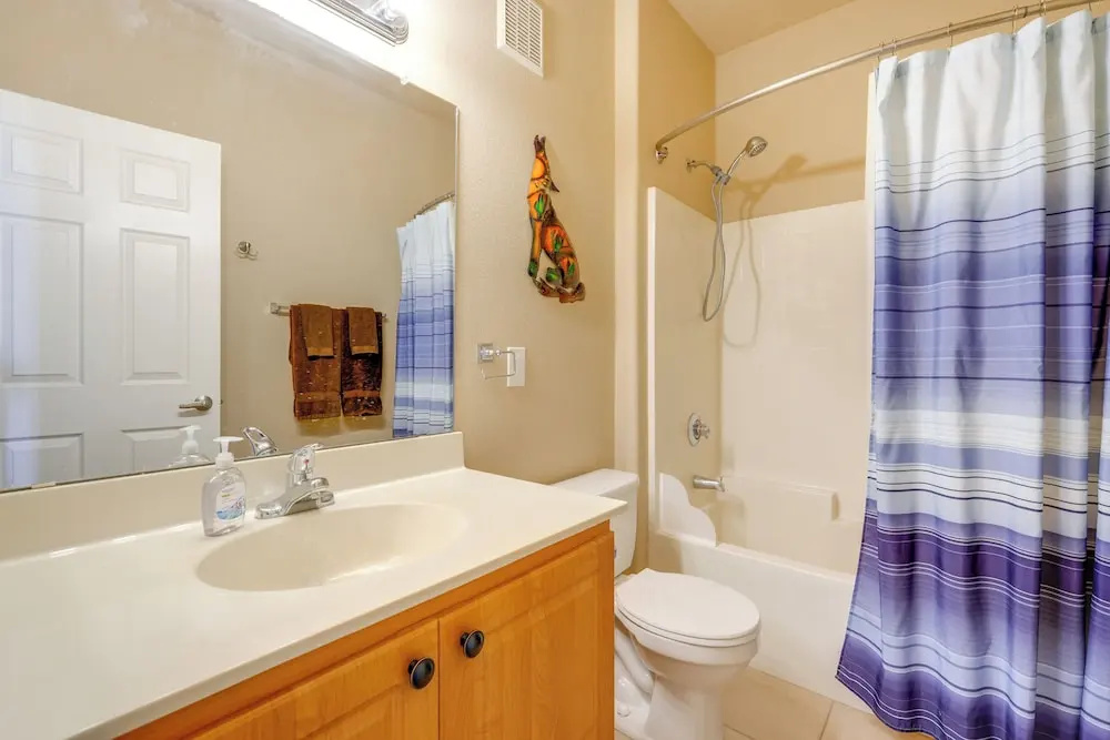 2 Resort-style Pools! Condo Near Mesa Market Place