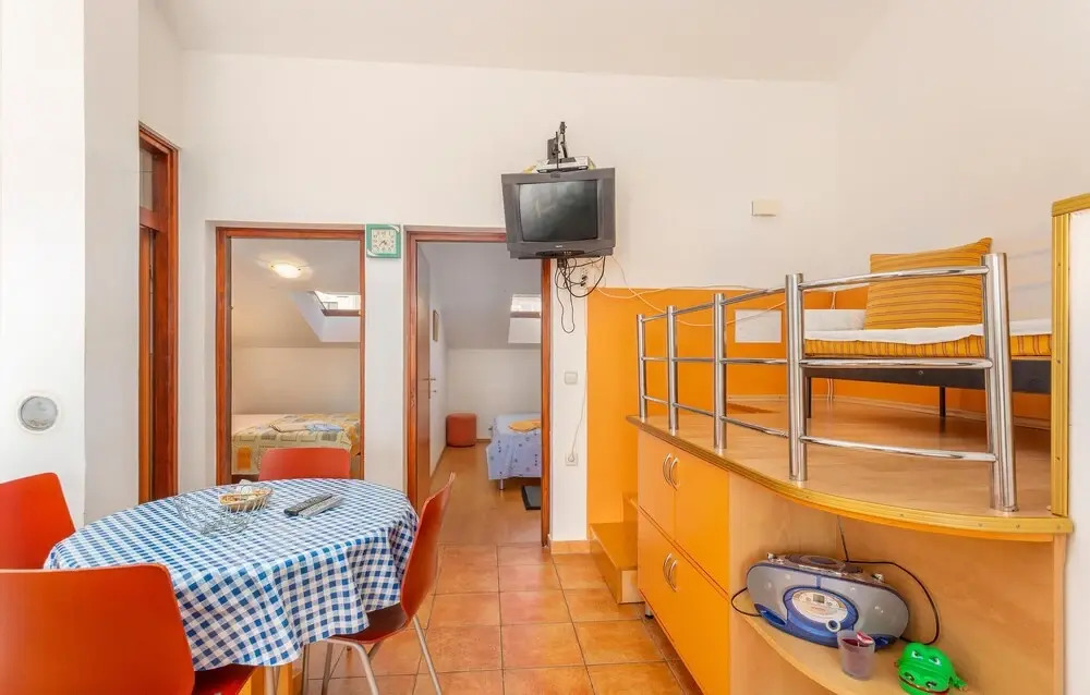 Nice Home in Punat With Wifi and 2 Bedrooms