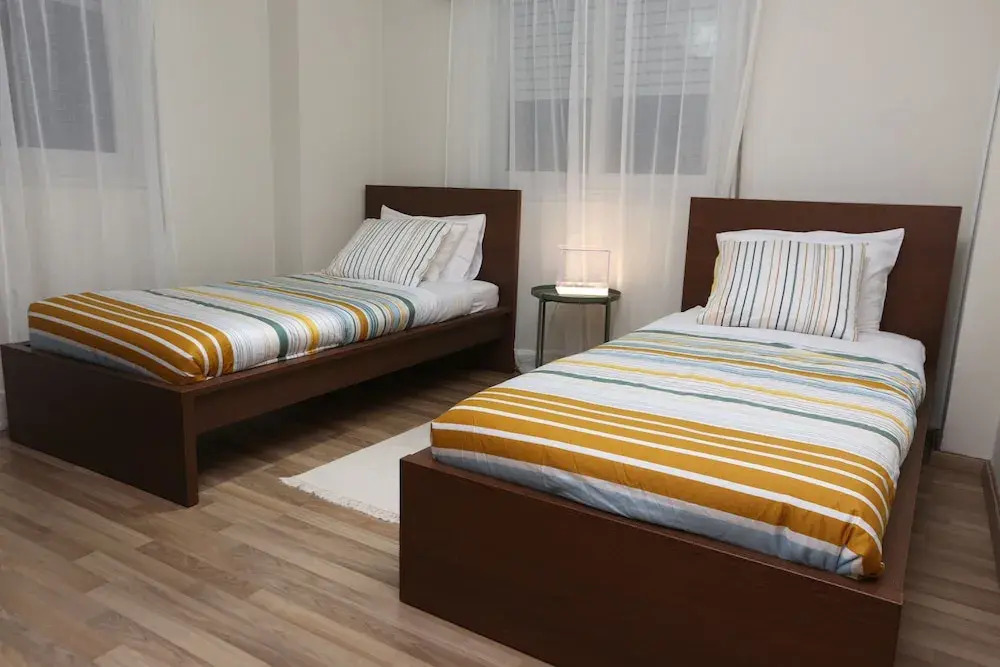 The Bridge-House Apartment