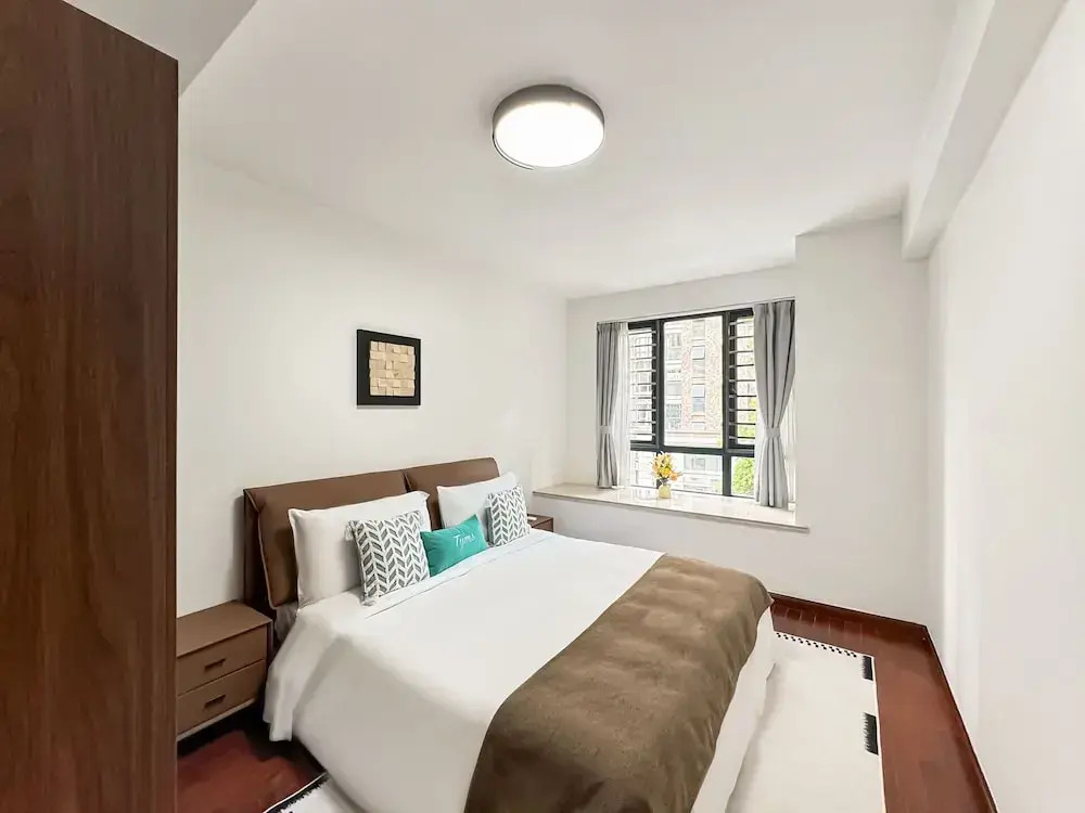 Tyms 2BR with Kitchen 5min to Metro