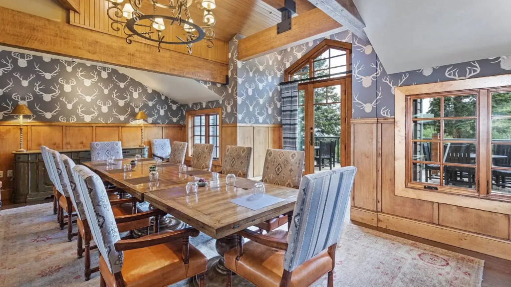 Stag Lodge