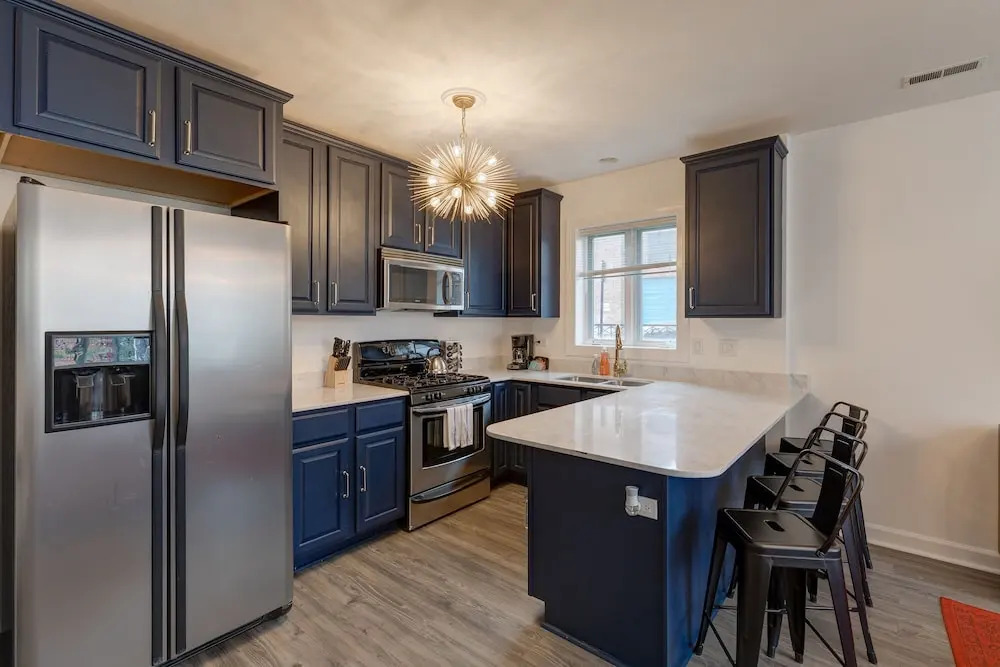 3 Beds, 2BA Condo NearDowntown & Park by AllSet Turnover