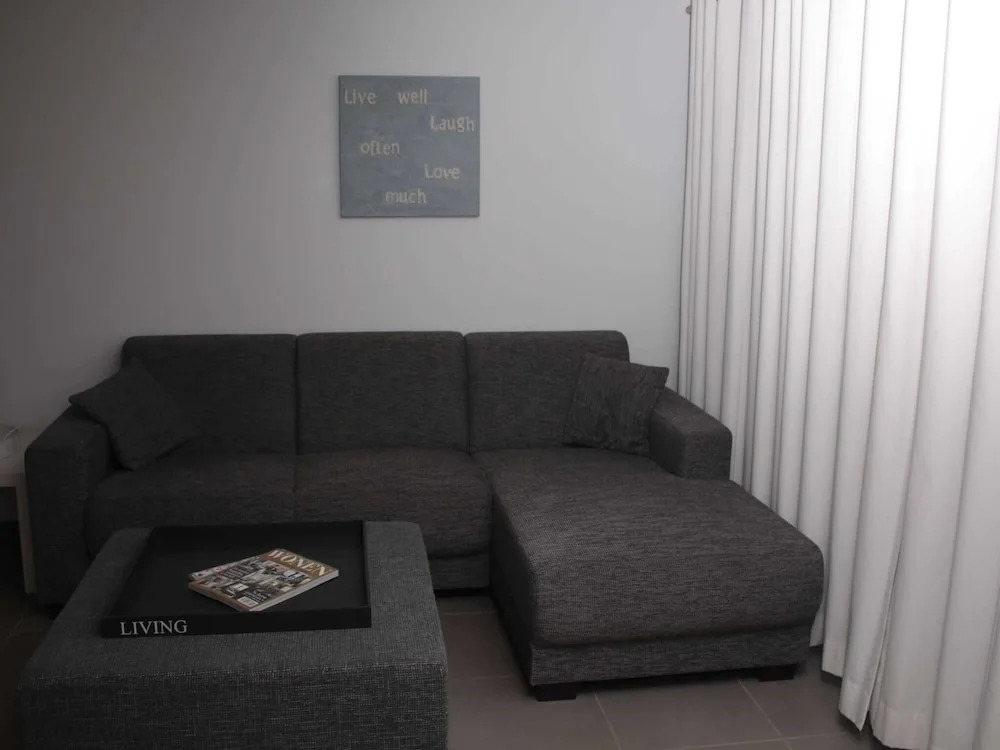 Lovely Holiday Home in Adinkerke With Fenced Garden
