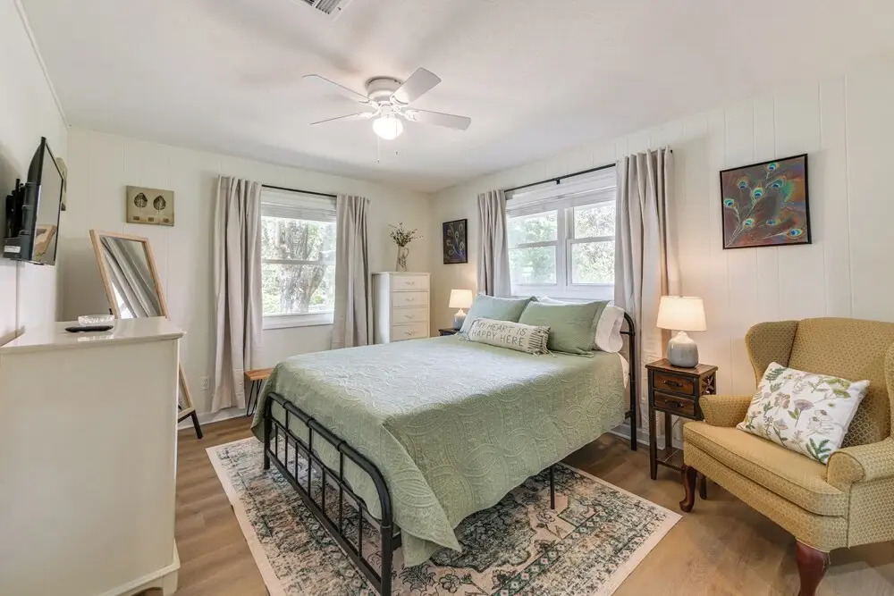 Walk to Dtwn Pine Mountain! Quiet Cottage w/ Yard