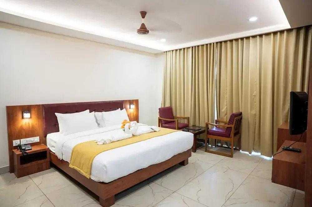 Hotel The Pearl Shine