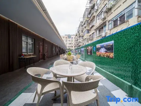 Zilanling Hostel (Zhongshan Scenic Area Houzaimen)