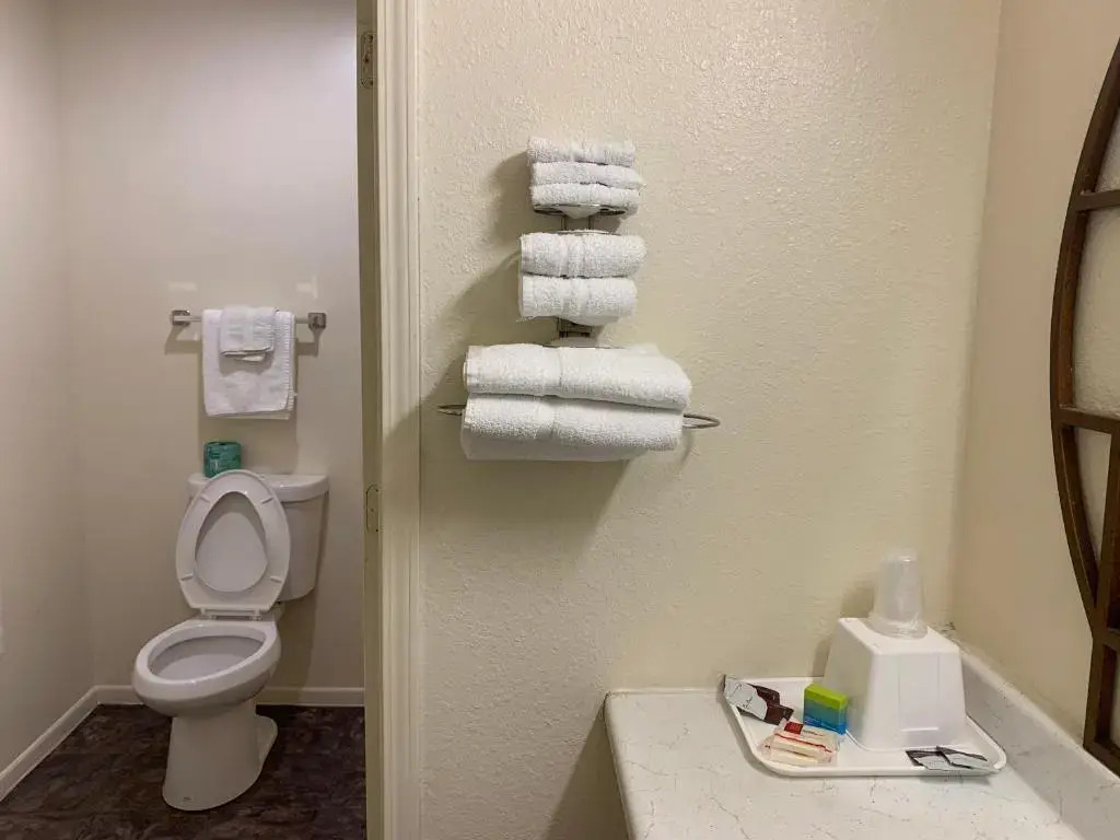 Economy Inn