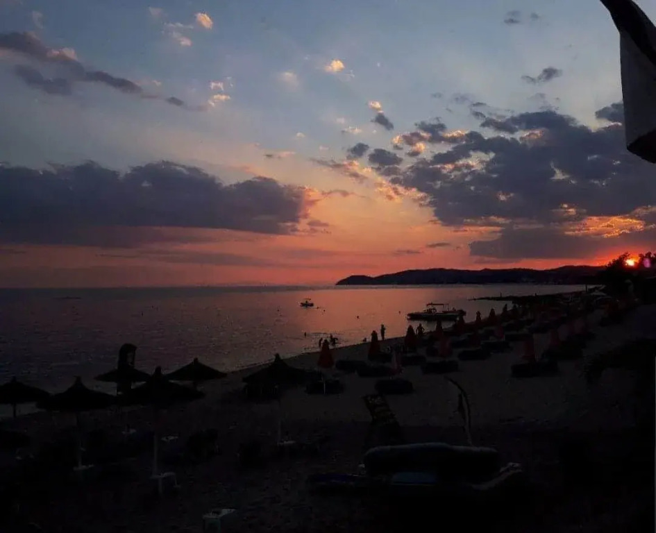 Beach Hotel Kapahi