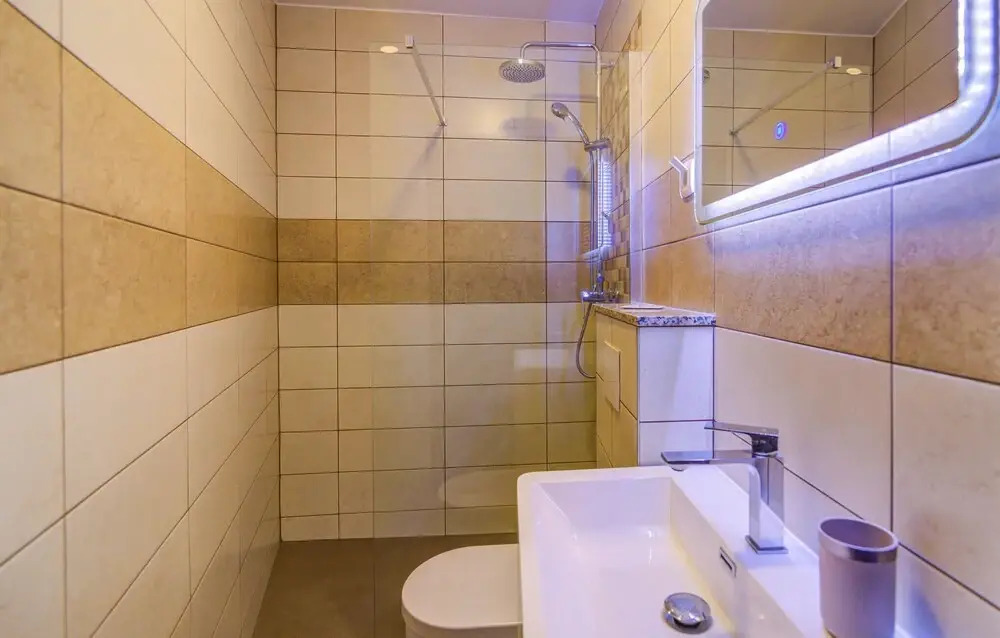 Beautiful Apartment in Smokvica Krmpotska With Wifi, 2 Bedrooms and Outdoor Swimming Pool