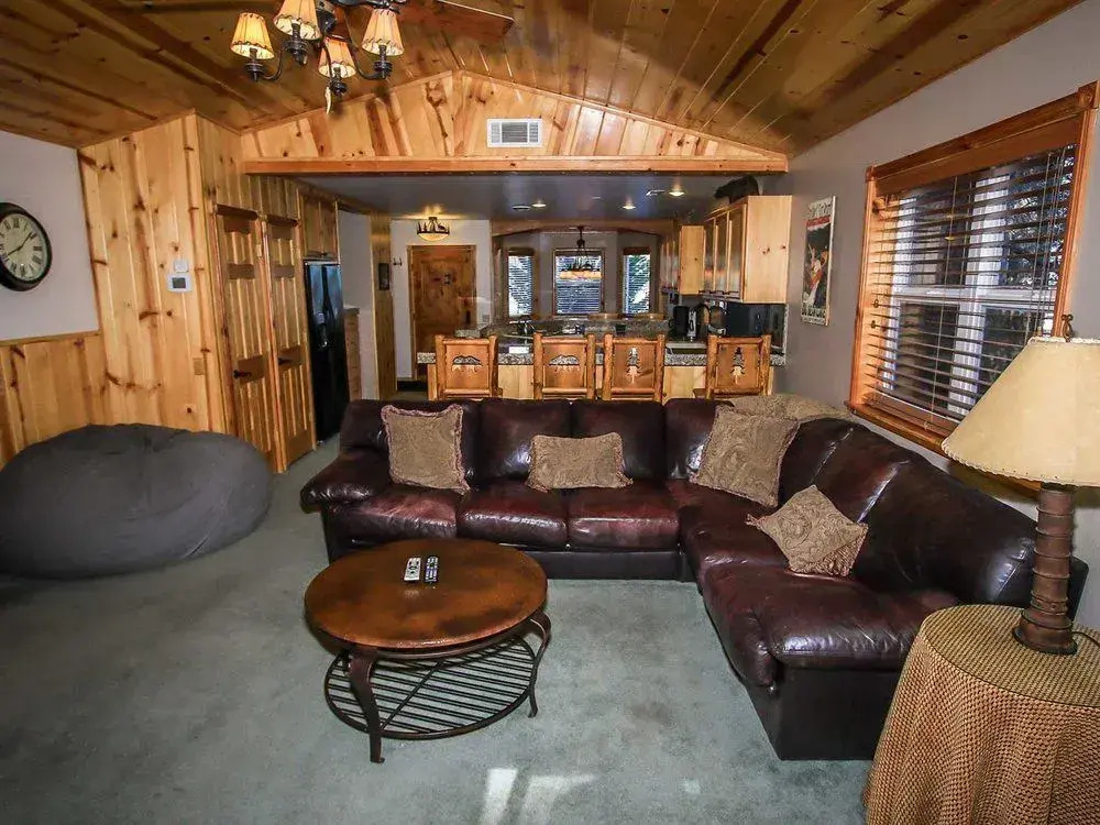 Comfy Cabin #1370