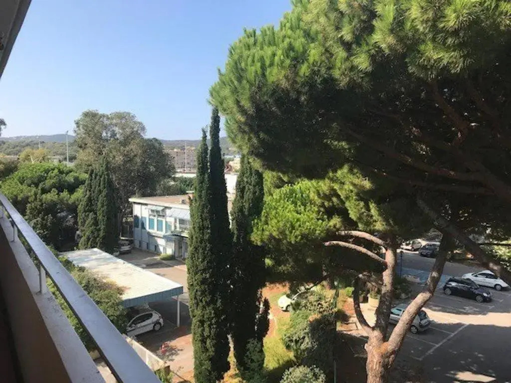 Appartement Le Lavandou, 1 pièce, 2 personnes - FR-1-308-110