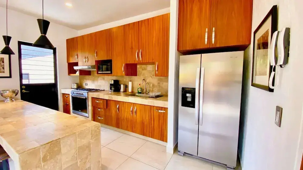 1 Bedroom Guest House - Walk To Everything -patio -gym -pickleball Court - Bikes