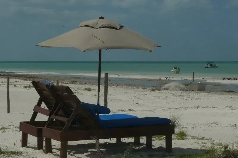 Casa Iguana Holbox - Beachfront Hotel