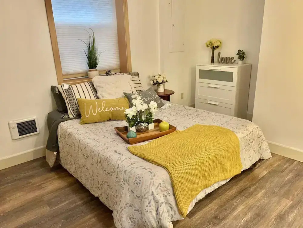 Anne Haven Spacious Retreat DT Seattle