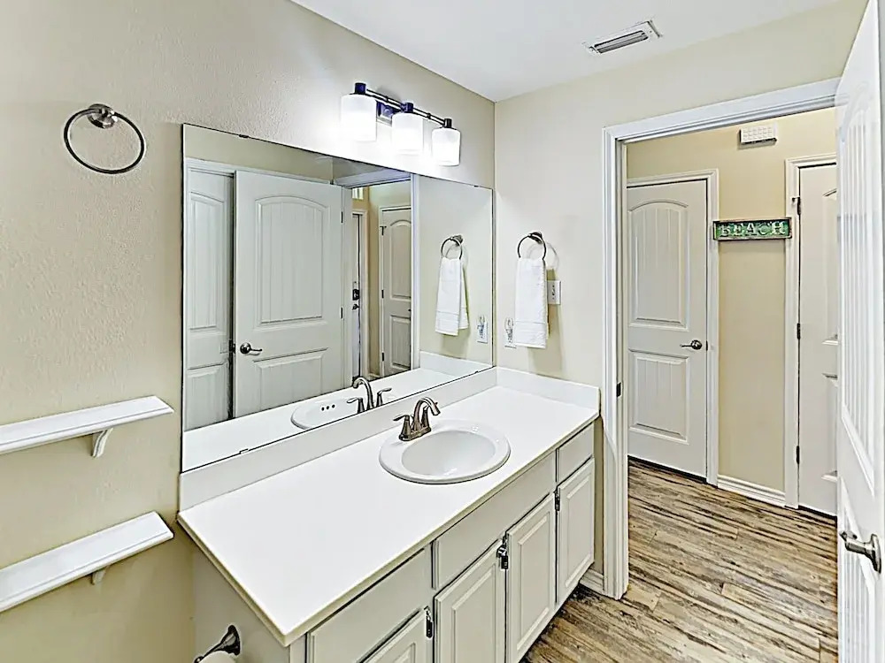 Renovated Nemo Cay Townhome W/ Pool-- Near Beach 3 Bedroom Townhouse