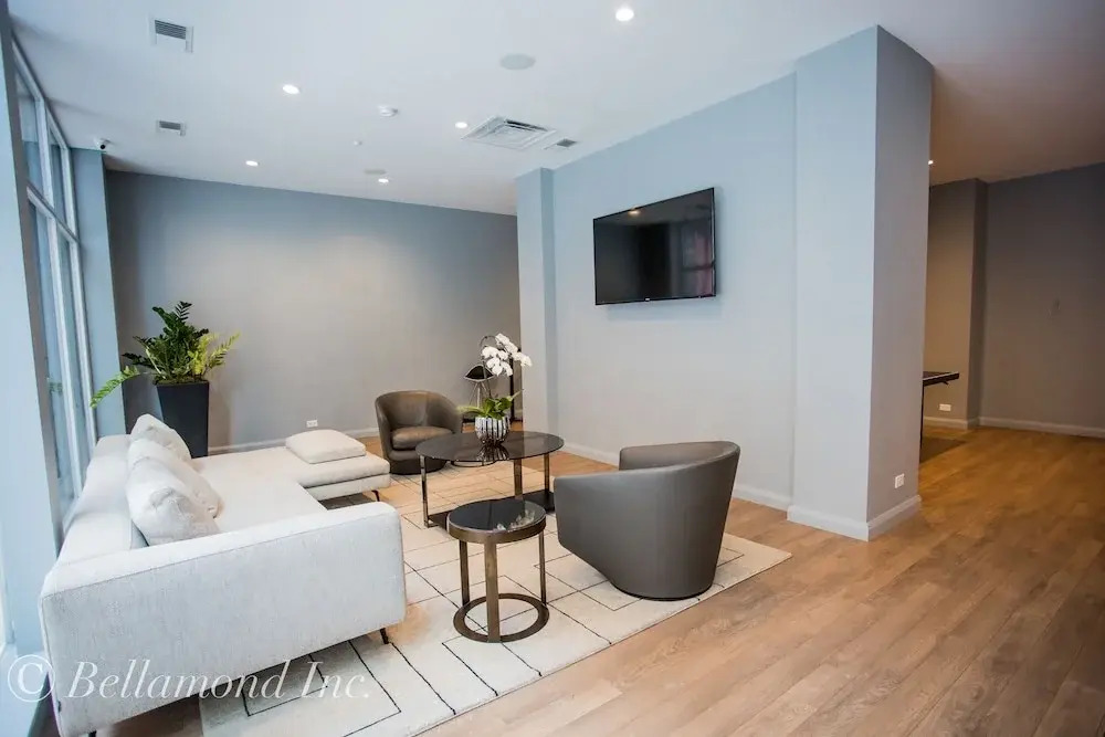 Yorkville Plaza Express Stay