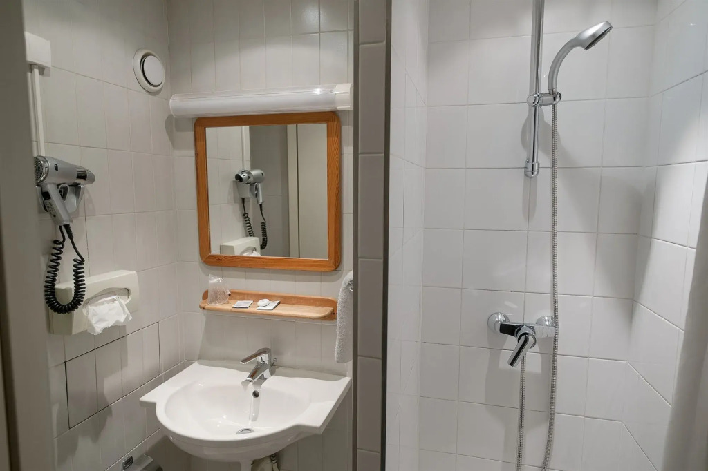 Trendy Canettes Hotel
