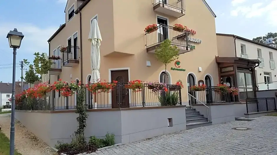 Amalfi Buttenwiesen