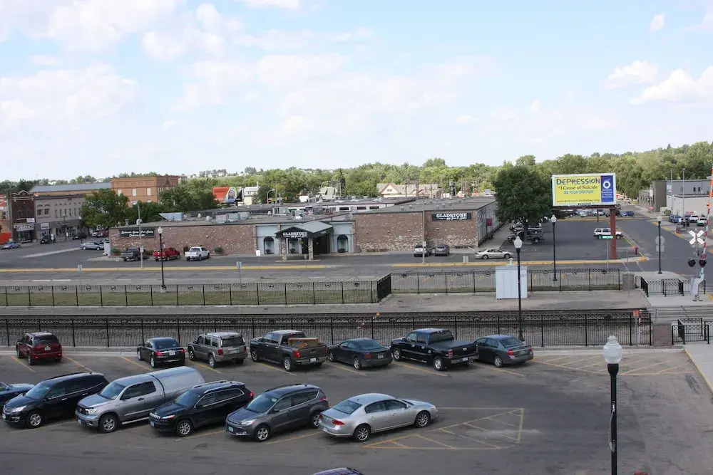 Gladstone Inn and Suites