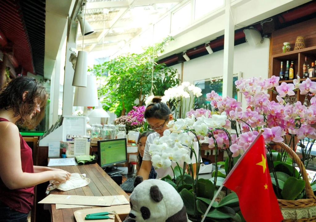 Peking Yard Siheyuan Boutique Hotel &Garden&Terrace&Lama Temple&hutong&Houhai&Tiananmen&Bistro
