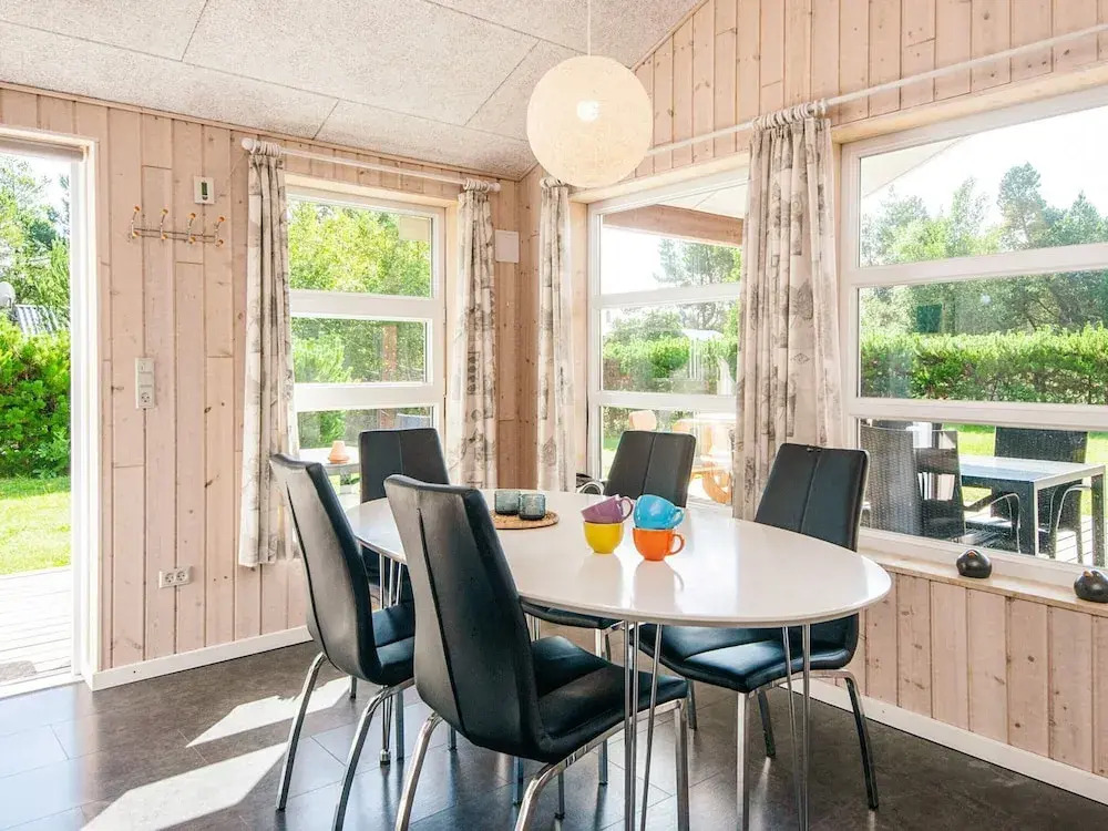 Entising Holiday Home in Jutland near Sea