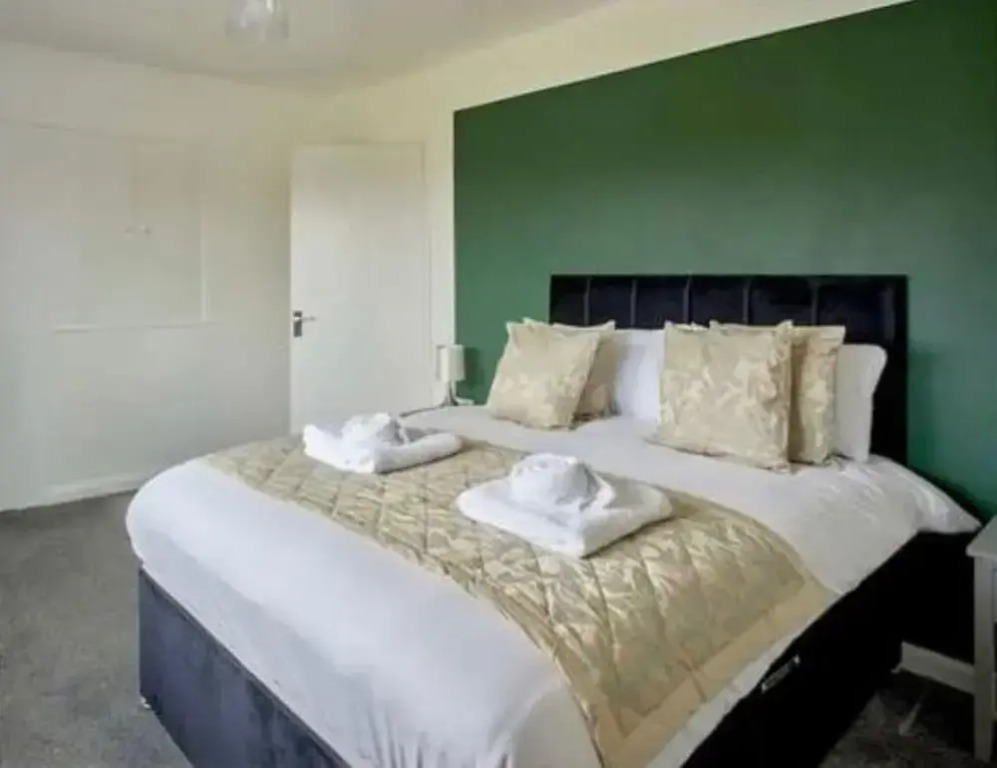 Cosy 3Br House With Fireplace & Private Garden