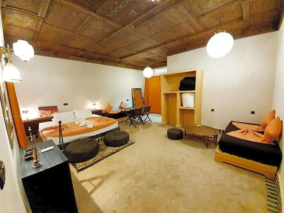 Hotel NOMAD PALACE