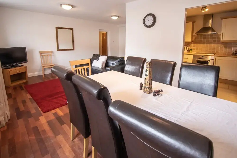 Cozy Modern Bedroom Apartments City L2