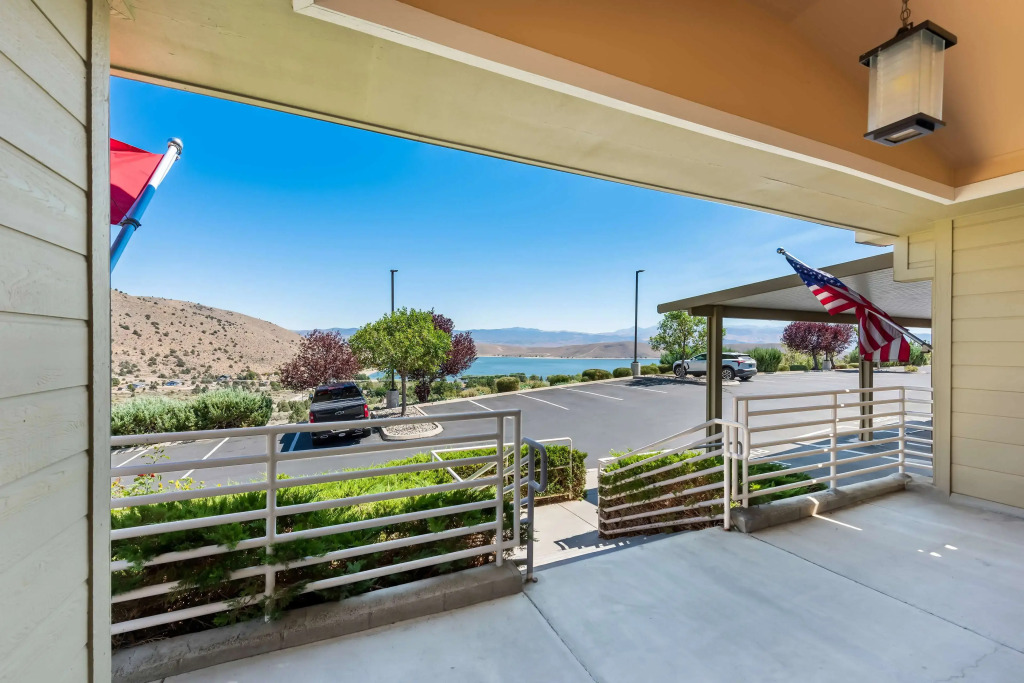 Best Western Topaz Lake Inn