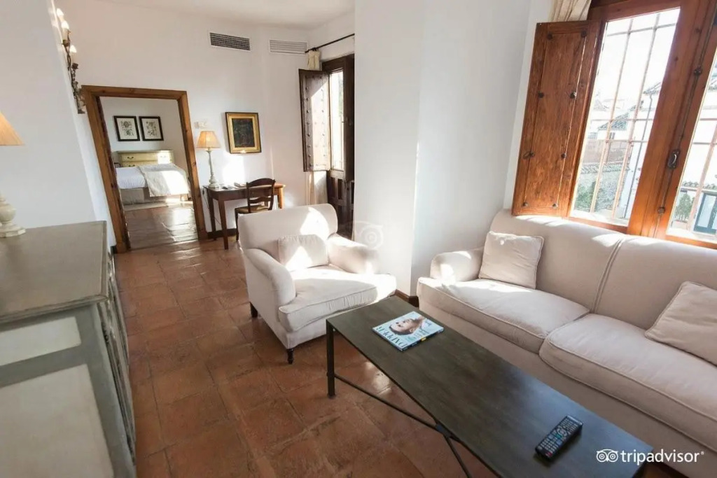 Hotel Puerta de la Luna
