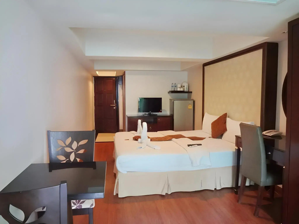 Maleez Lodge