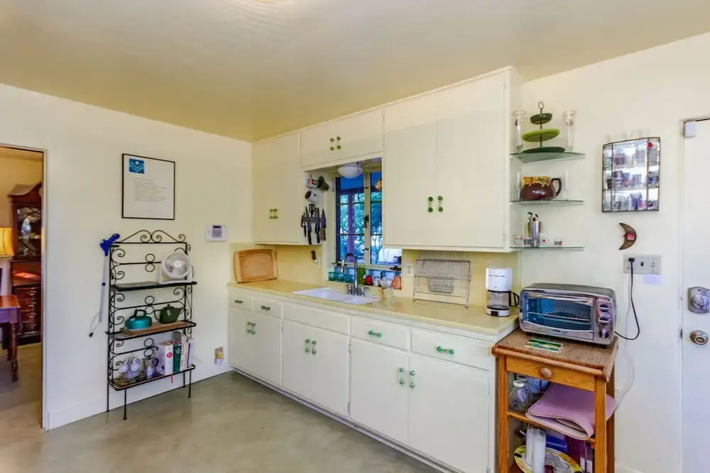 Readers Holmes 2BR by Casago