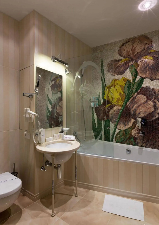 Iris Art Hotel