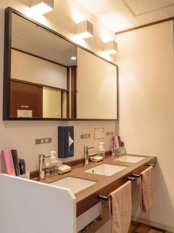 J-Hoppers Hiroshima Guesthouse