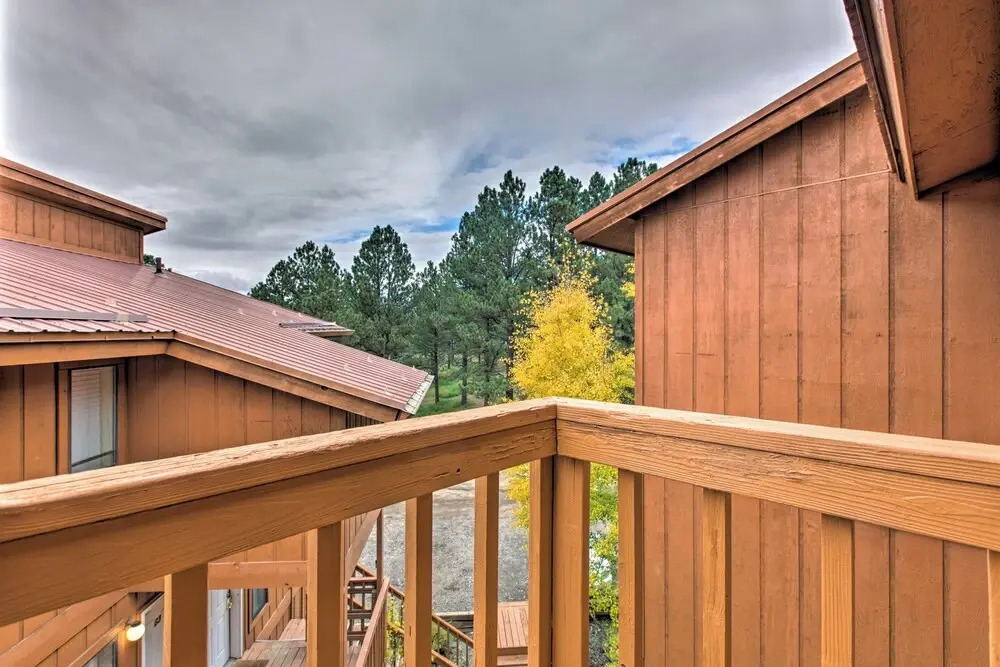 2 Blocks to Skiing & Mtb: Angel Fire Condo